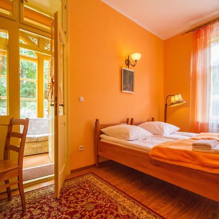 Willa Jagniatkow Bed & Breakfast エクステリア 写真